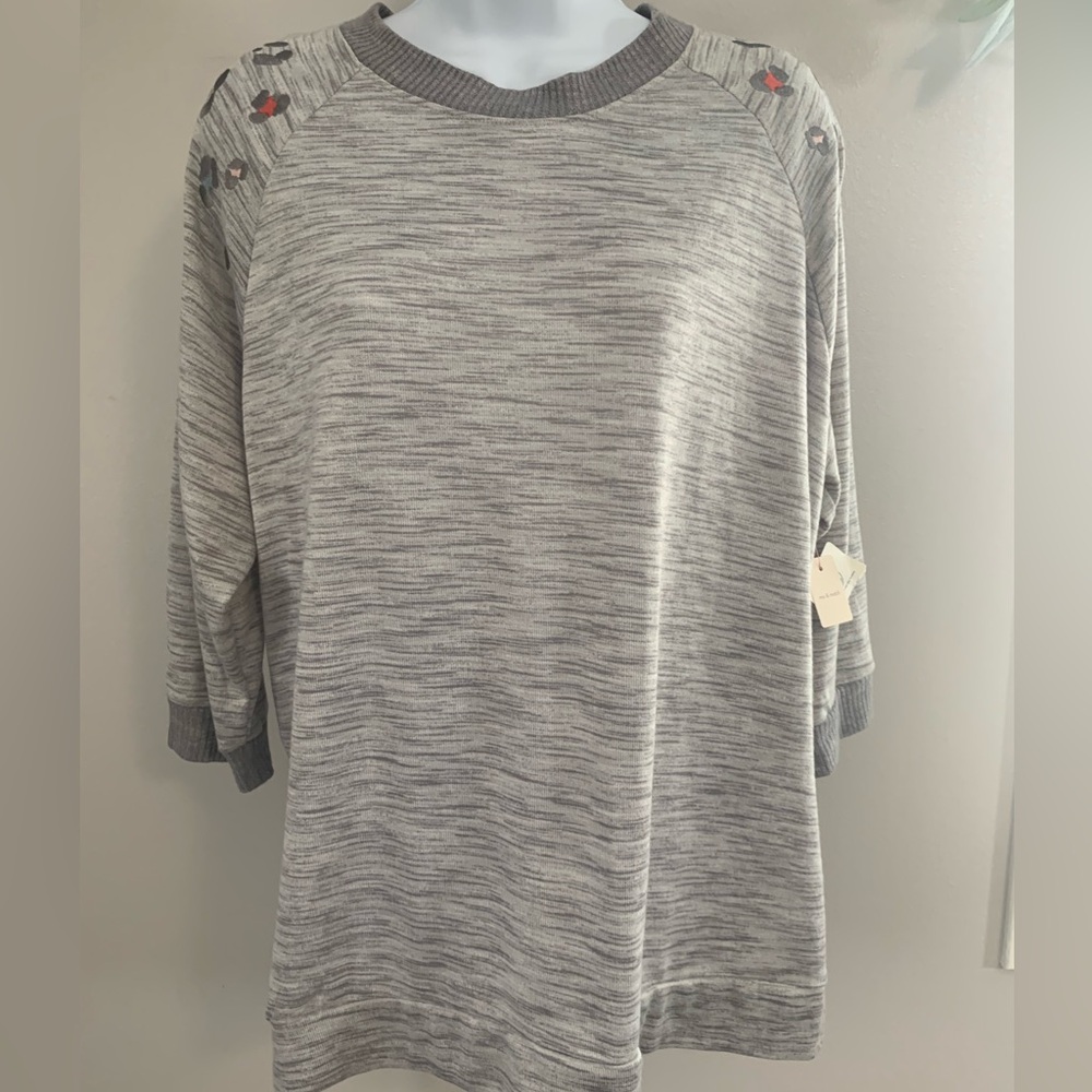 NWT Secret Treasurers Gray Women's Sweatshirt with Embroidered Shoulders